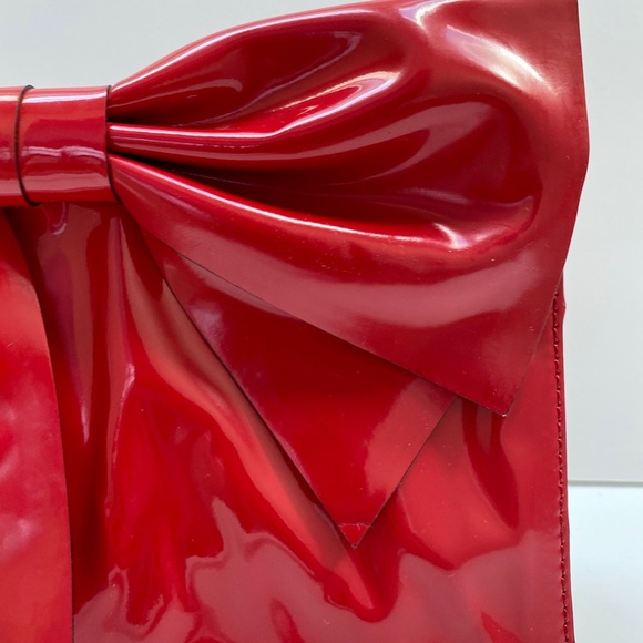 Valentino patent Bow Shoulder Bag in Red - Picture 3 of 6